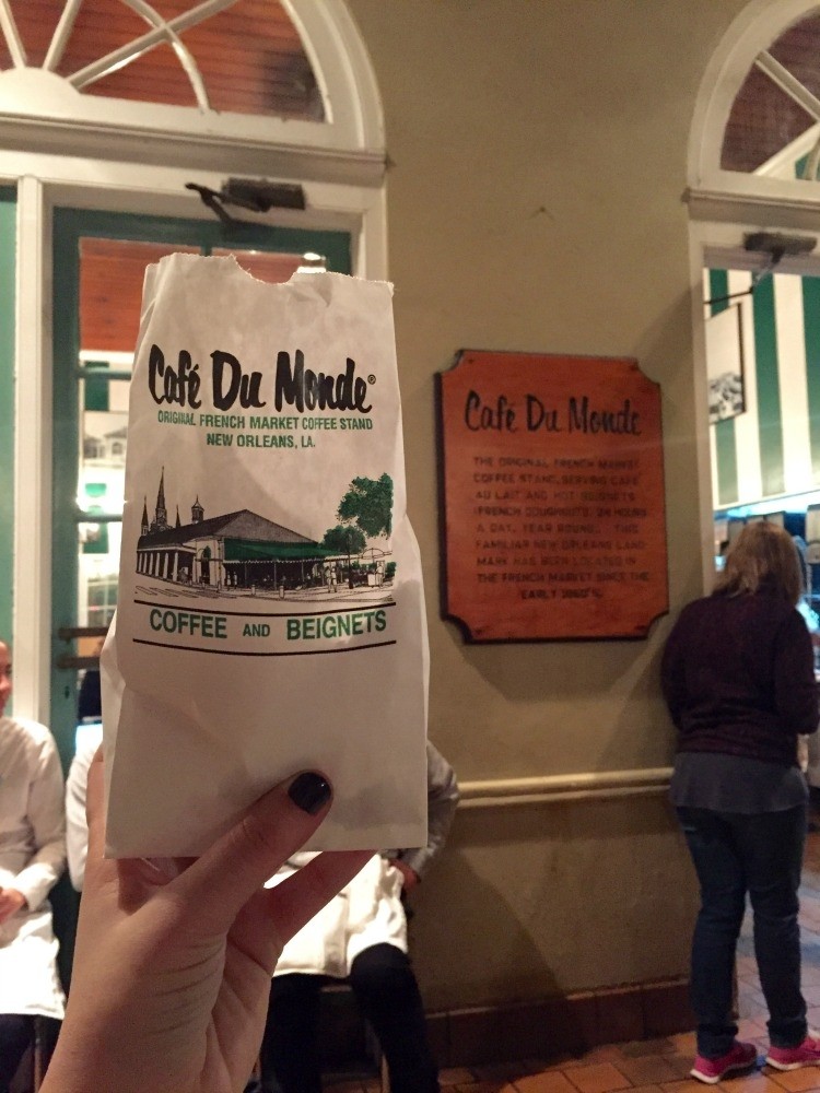 Where To Eat In New Orleans  Cafe du Monde