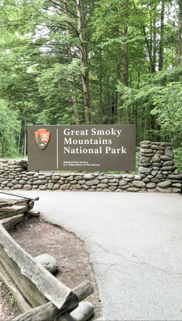 great smoky mountain national park entrance 