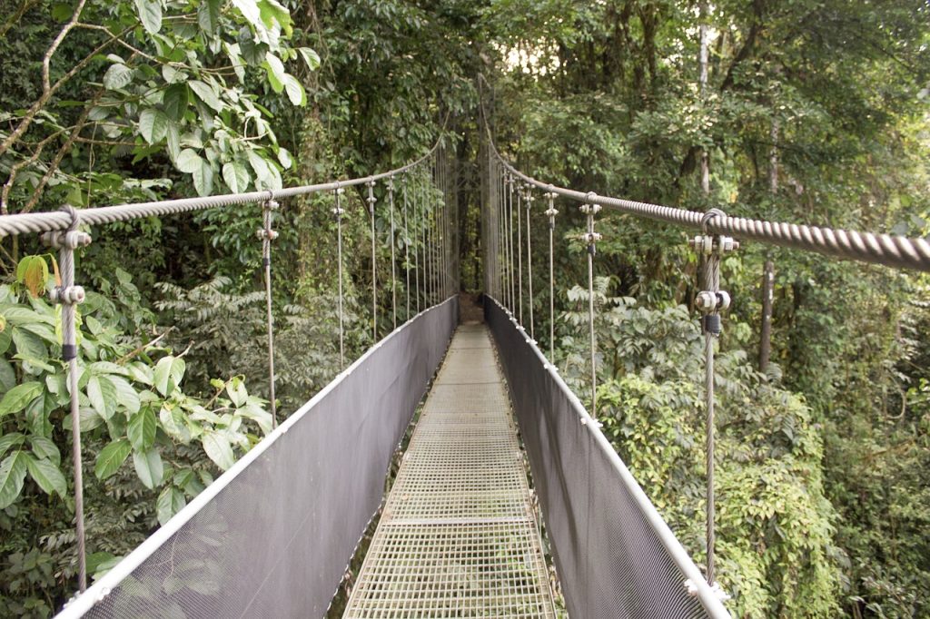 7-day itinerary costa rica - hanging bridges