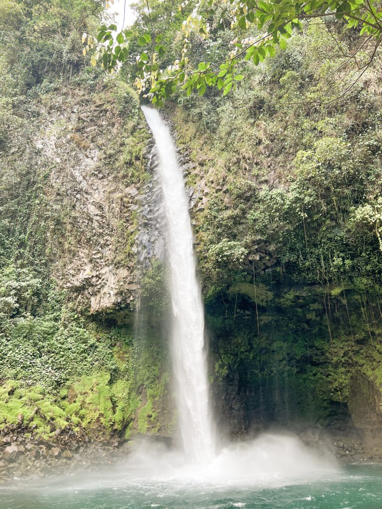 7-day itinerary costa rica waterfall