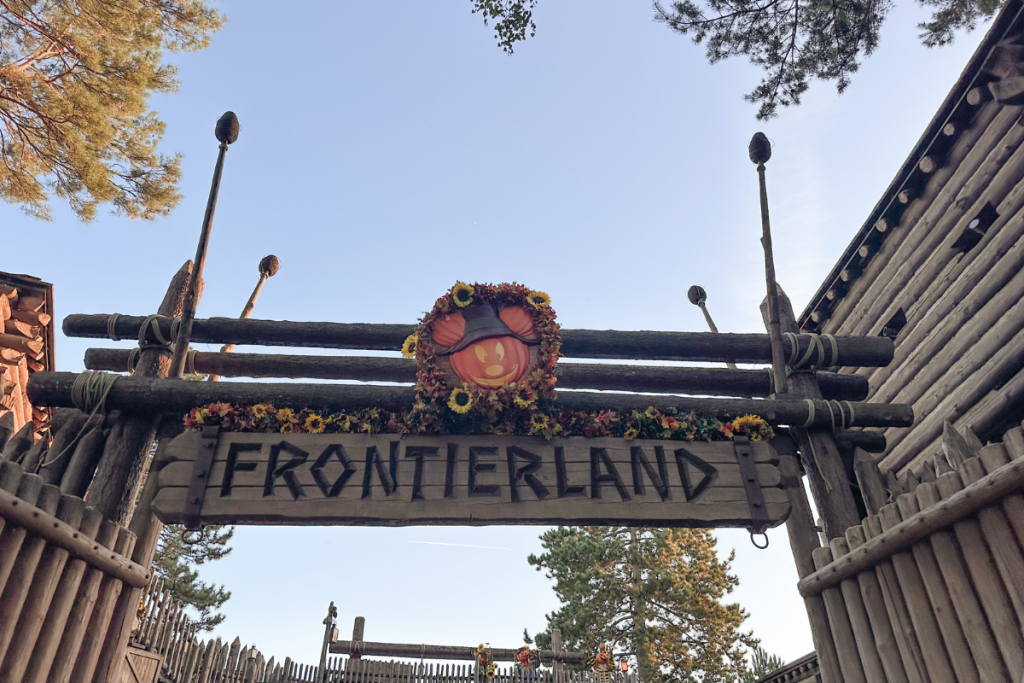 Fall Entrance to Frontierland in Disneyland Paris
