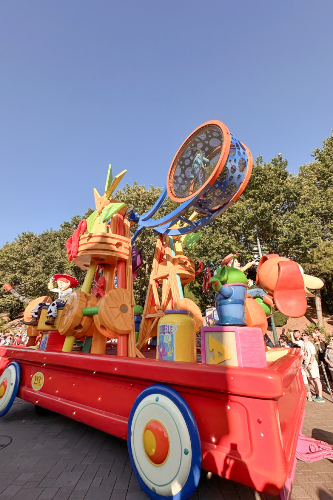 Pixar Float in Parade in Disneyland Paris