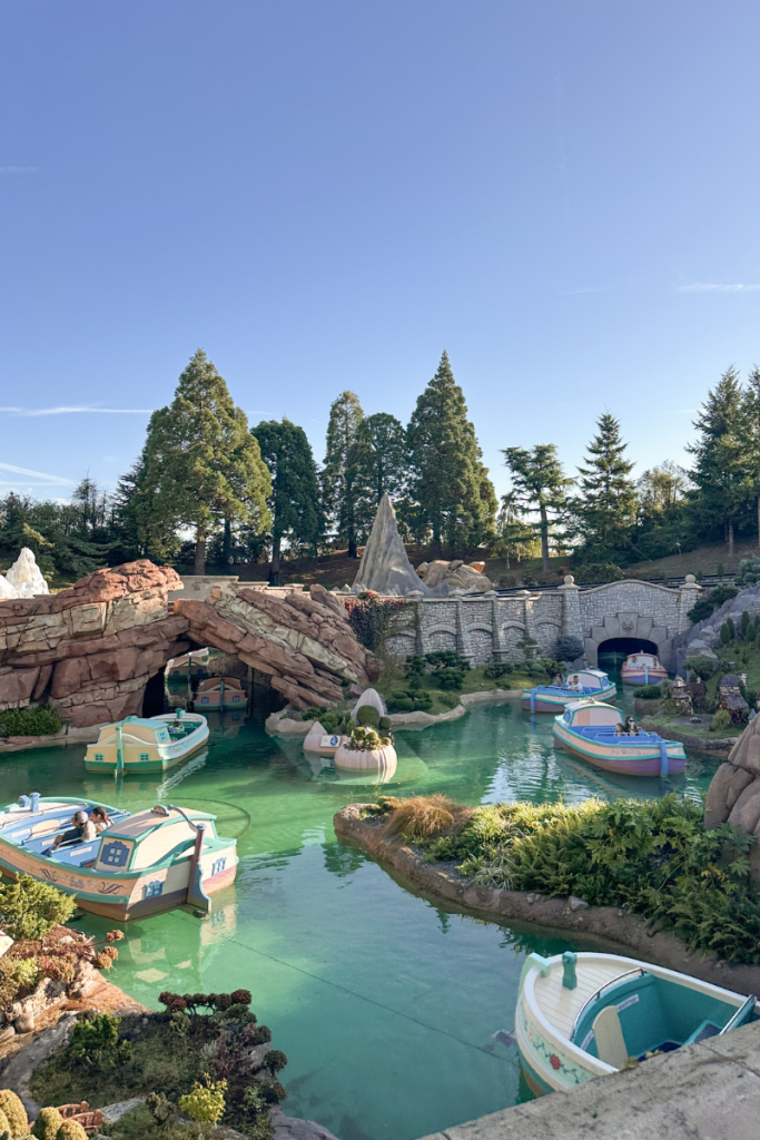 Storybook Canal in Disneyland Paris